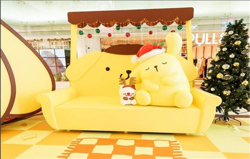 Shhh! Pompompurin is sleeping!