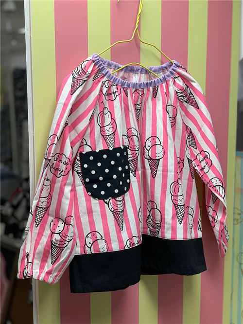Get a great FREE sewing pattern for this top!