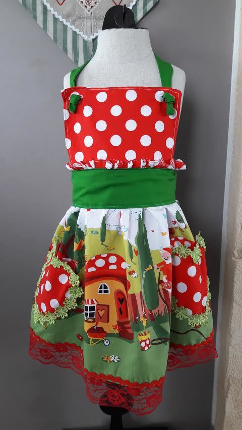 What a lovely apron!