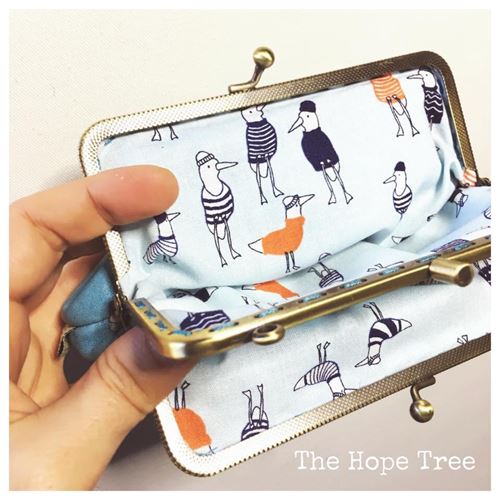 What a fun seagull themed pouch!