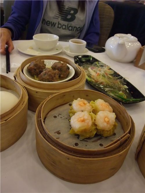 Siu Mai dumplings and meat balls