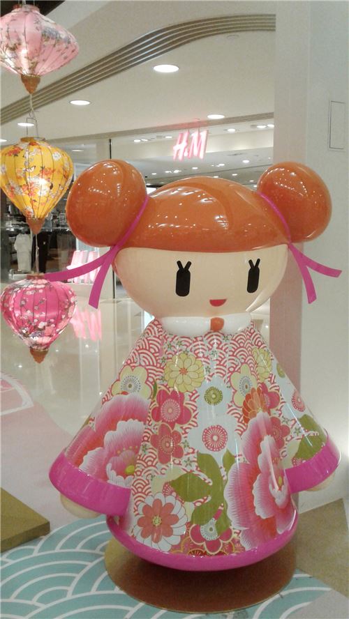 A super kawaii figure to take pictures with.