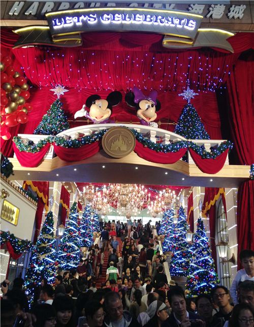 Mickey and Minnie welcome you at the Disney Christmas decoration of Harbour City in Hong Kong
