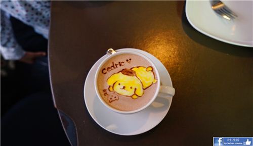 Pom Pom Purin latte with customer name, picture from U-Travel Blog
