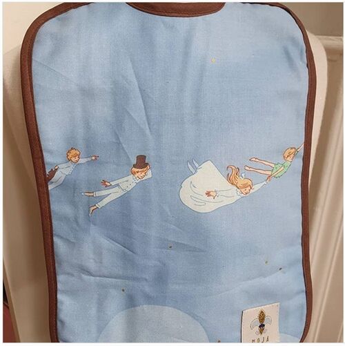 This bib is kawaii and practical!