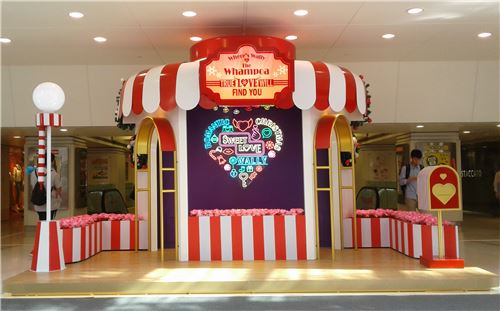 This installation is so colorful, bright and beautiful! This installation is so colorful, bright and beautiful!
