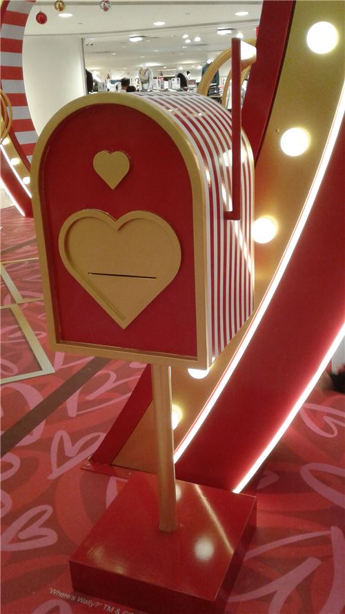 A post box for love letters! A post box for love letters!