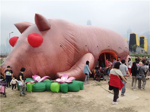 You could even enter the belly of the roasted pig