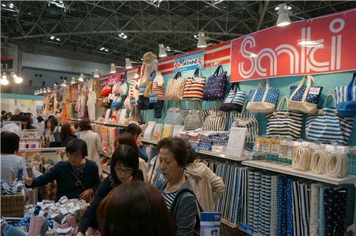 Lots of different manufacturers presented theif fabrics