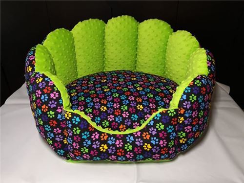 We love this colorful and kawaii design!