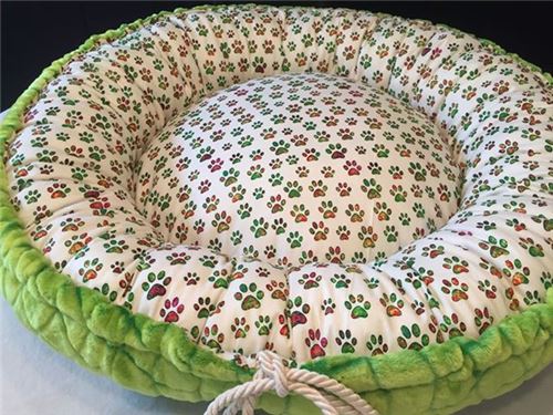 A super sweet design for a cat or dog!