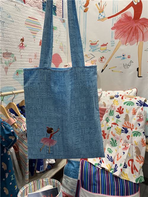 We love a good tote bag!
