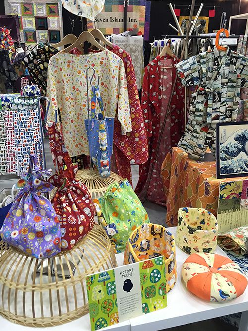 Many of the designs are colorful and have traditional patterns. Many of the designs are colorful and have traditional patterns.