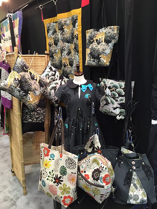 Many Asia fabrics depict flowers and animals, but it's really the art style that makes them so special. Many Asia fabrics depict flowers and animals, but it's really the art style that makes them so special.