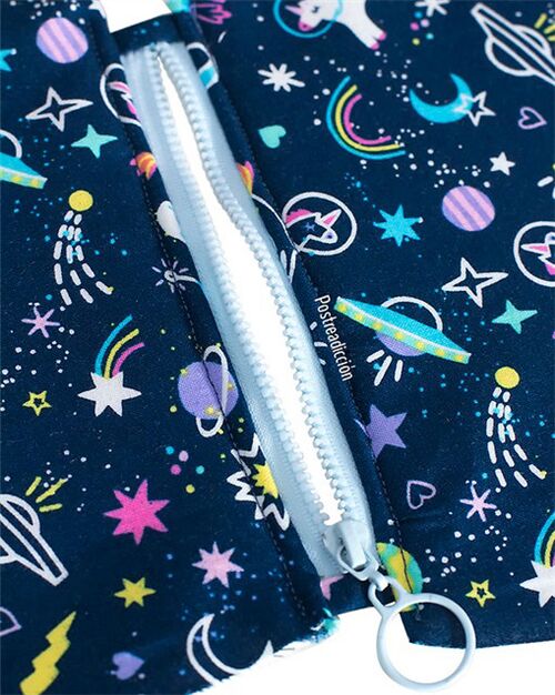 How cute does that zipper look with that fabric?
