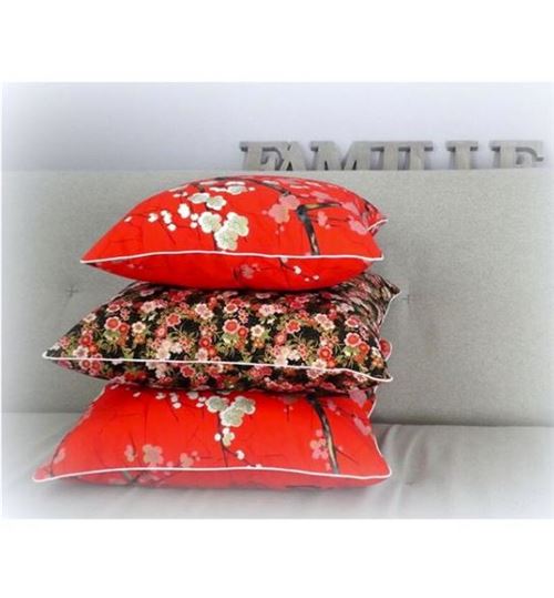 Oh we definitely want a set of these fabulous cushions, by aupaysdesbulles!!