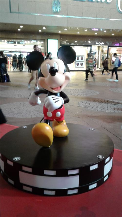 Hello there, Mickey!