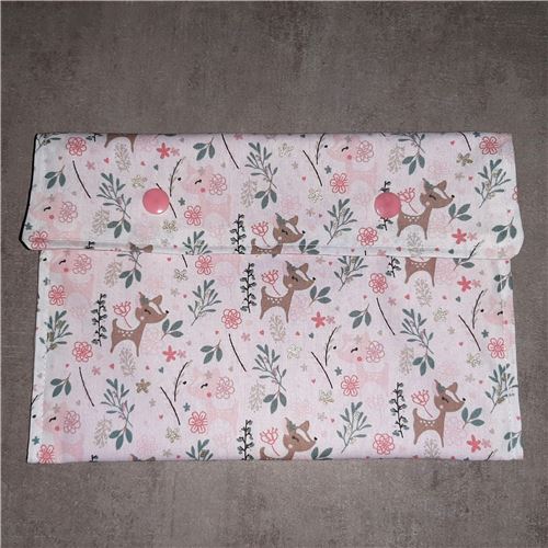 This is a great pouch to give as a gift or to keep for yourself!