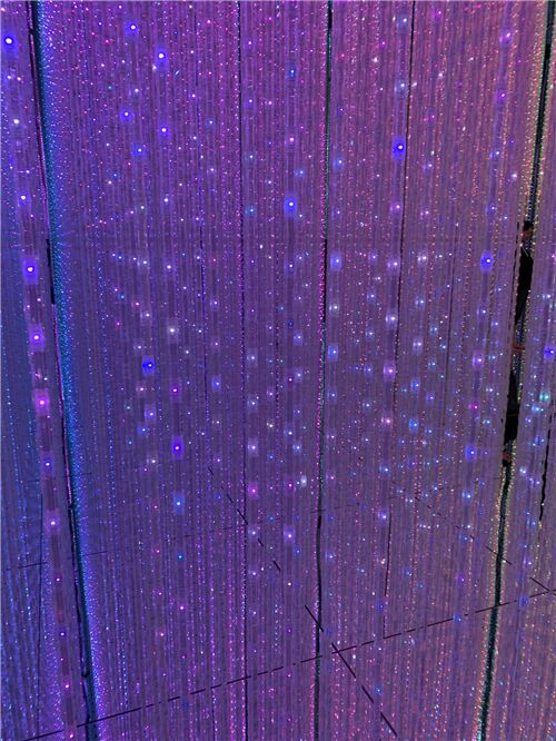 These light changed color